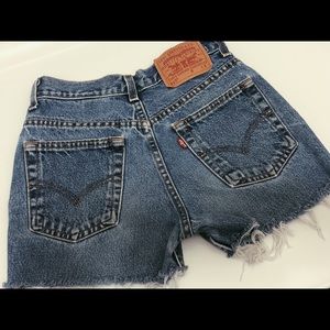 Levi high rise shorts